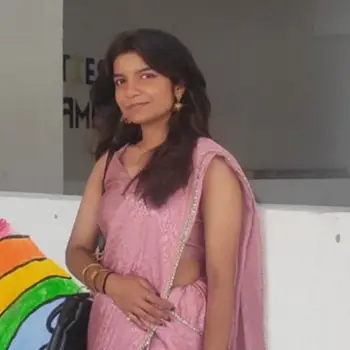 Urvi Pam Maths Home Tutor in Lucknow Cantonment Lucknow with 4 Years Experience