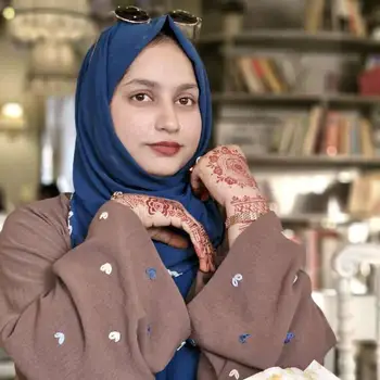 Rida Ahmad home tutor From Integral University Lucknow