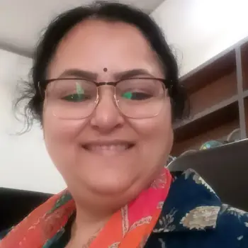 Alka Mishra  Tutor From Aliganj Lucknow