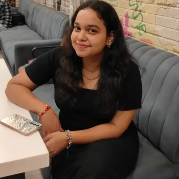 Khushi English Home Tutor in Rahim Nagar Lucknow with 2 Years Experience