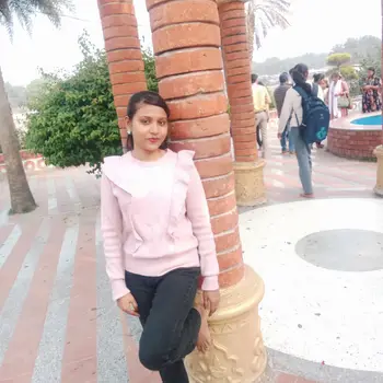 Simran  Tutor From Aishbagh Lucknow