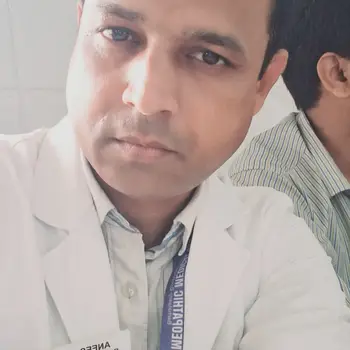 Anees khan Tutor From Hazratganj Lucknow