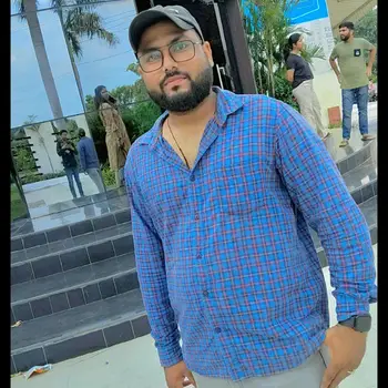 MOHIT CHAKRAWARTI  Tutor From Aliganj Lucknow