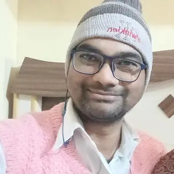 Shripati Maurya Maths Home Tutor in Aliganj Lucknow with 6 Years Experience