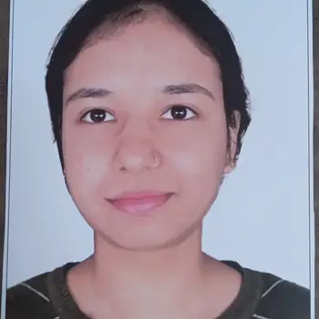 Ananya Patel Chemistry Home Tutor in Alambagh Lucknow with 4 Years Experience
