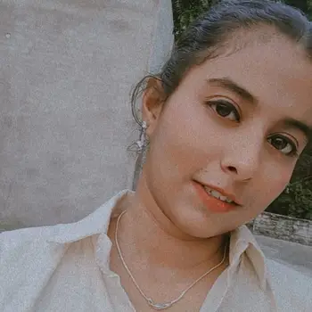 Poonam Bhatt  Tutor From Rajajipuram Lucknow