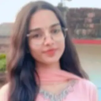 Shivani Ojha all-subjects Home Tutor in Aliganj Lucknow with 3 Years Experience