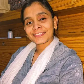 Shamsunnisha khan Maths Home Tutor in Jankipuram Lucknow with 6 Years Experience