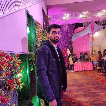 Sparsh Nigam Tutor From Rajajipuram Lucknow