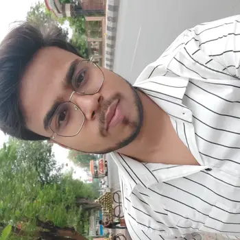 shivam kumar Tutor From Chaupatiyan Lucknow