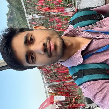 Shubham Maurya Tutor From IIM Road Lucknow