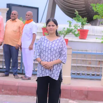 Palak Chaturvedi  home tutor From Indira Nagar Lucknow