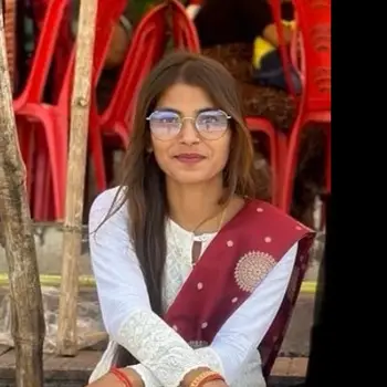 Shivani Singh English Home Tutor in Hanuman Setu Lucknow with 2 Years Experience