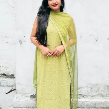 Shreya Agarwal  Tutor From Gomti Nagar Lucknow