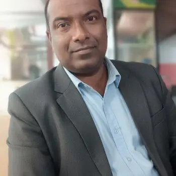Suresh Laal Yoga Home Tutor in Gomti Nagar Lucknow with 10 Years Experience