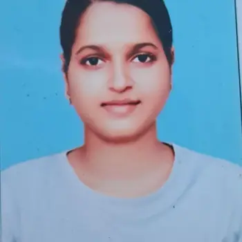 Shivani Maths Home Tutor in Rajajipuram Lucknow with 2 Years Experience