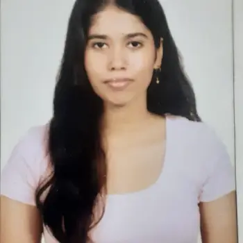 Vaishali srivastava English Home Tutor in Alambagh Lucknow with 2 Years Experience
