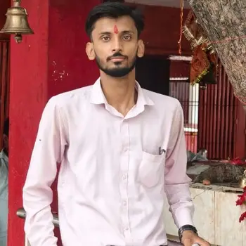 Avanish Chaubey Maths Home Tutor in Dandiya Bazar Lucknow with 5 Years Experience