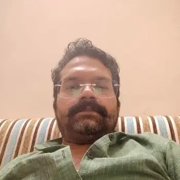 Abhishek Mishra Physics Home Tutor in Indira Nagar Lucknow with 15 Years Experience