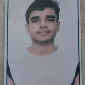 Shobhit Maths Home Tutor in Madion Lucknow with 3 Years Experience