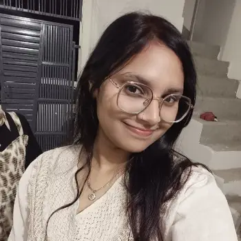 Anshi Thakur English Home Tutor in Thakurganj Lucknow with 1 Years Experience