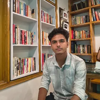 Akash Maths Home Tutor in Chowk Lucknow with 1 Years Experience
