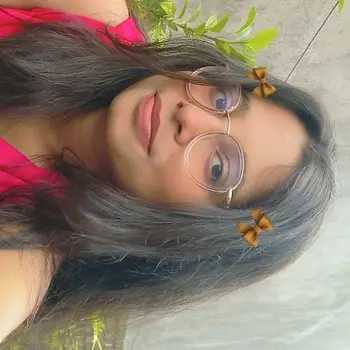 Ayushi thakur all-subjects Home Tutor in Jankipuram Lucknow with 6 Years Experience