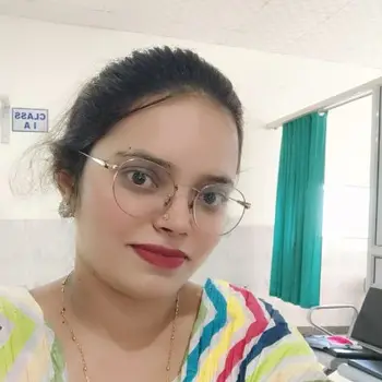 Nida azeem ismail – Female Home Tutor in Balaganj Lucknow | Maths Tuition with 16 Years Experience