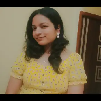 chitranshi rawat all-subjects Home Tutor in Aliganj Lucknow with 5 Years Experience
