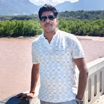 RAKESH BARANWAL Physics Home Tutor in Vikas Nagar Lucknow with 10 Years Experience