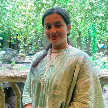 Nikita Chand – Female Home Tutor in Aashiana Lucknow | all-subjects Tuition with 4 Years Experience