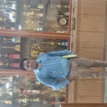Vinay Tripathi Maths Home Tutor in Jankipuram Lucknow with 12 Years Experience
