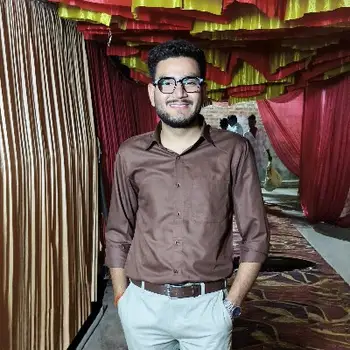 Shubh Tiwari Maths Home Tutor in Balaganj Lucknow with 1 Years Experience