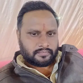 Pankaj Yadav Maths Home Tutor in South City Lucknow with 12 Years Experience