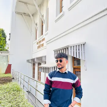 Abhinav Singh Chauhan English Home Tutor in Hazratganj Lucknow with 2 Years Experience
