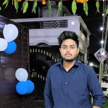 Aryan Rawat Maths Home Tutor in Amar Shaheed Path Lucknow with 4 Years Experience