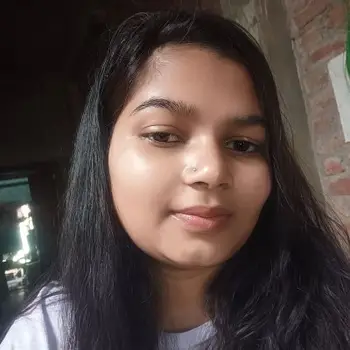 Divyanshi Verma English Home Tutor in Daliganj Lucknow with 3 Years Experience