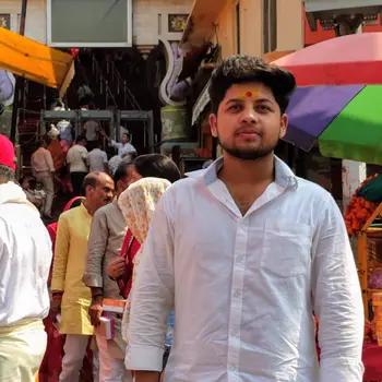 Akash Mishra Maths Home Tutor in Bijnaur Lucknow with 2 Years Experience