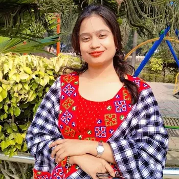Kirti Singh Maths Home Tutor in Indira Nagar Lucknow with 4 Years Experience