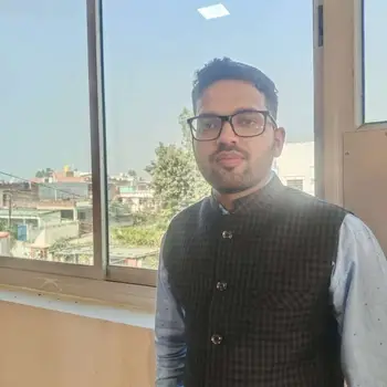 Vishwas Shukla Maths Home Tutor in Ashok Marg Lucknow with 4 Years Experience