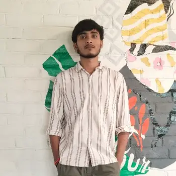 Harinandan Kumar Maths Home Tutor in Daliganj Lucknow with 4 Years Experience