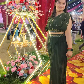Shikha Verma Chemistry Home Tutor in Alambagh Lucknow with 6 Years Experience
