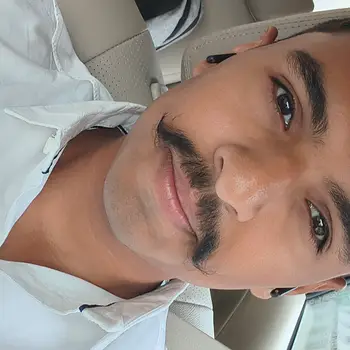 Anurag Tiwari Computer Home Tutor in Aashiana Lucknow with 4 Years Experience