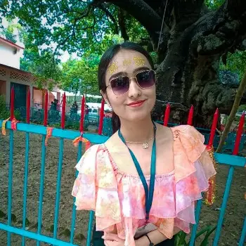 Amita Tripathi Physics Home Tutor in Nirala Nagar Lucknow with 5 Years Experience