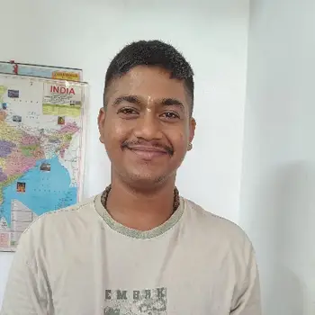 Keshav Yadav English Home Tutor in Gomti Nagar Lucknow with 2 Years Experience