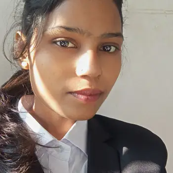 Vinita Kumari Statistics Home Tutor in Jankipuram Lucknow with 22 Years Experience