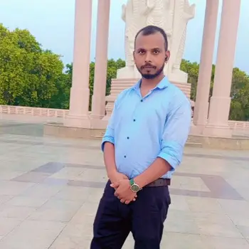 Naveen Kumar Kushwaha Maths Home Tutor in Chinhat Lucknow with 4 Years Experience