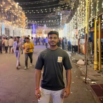 Aniket saxena Maths Home Tutor in Husainabad Lucknow with 3 Years Experience