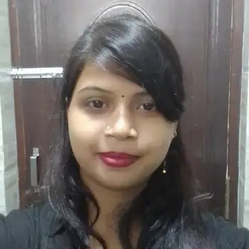 Ayushi soni Tutor From Balaganj Lucknow