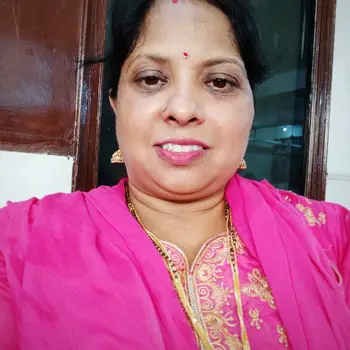 Raman Kumari Pathak Tutor From Nilmatha Lucknow